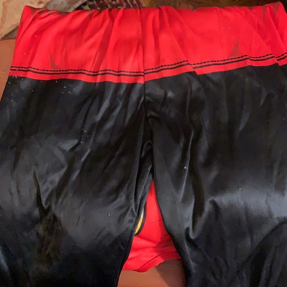 DC Superheroes Deluxe Robin Costume, Child's Large - Picture 12 of 14